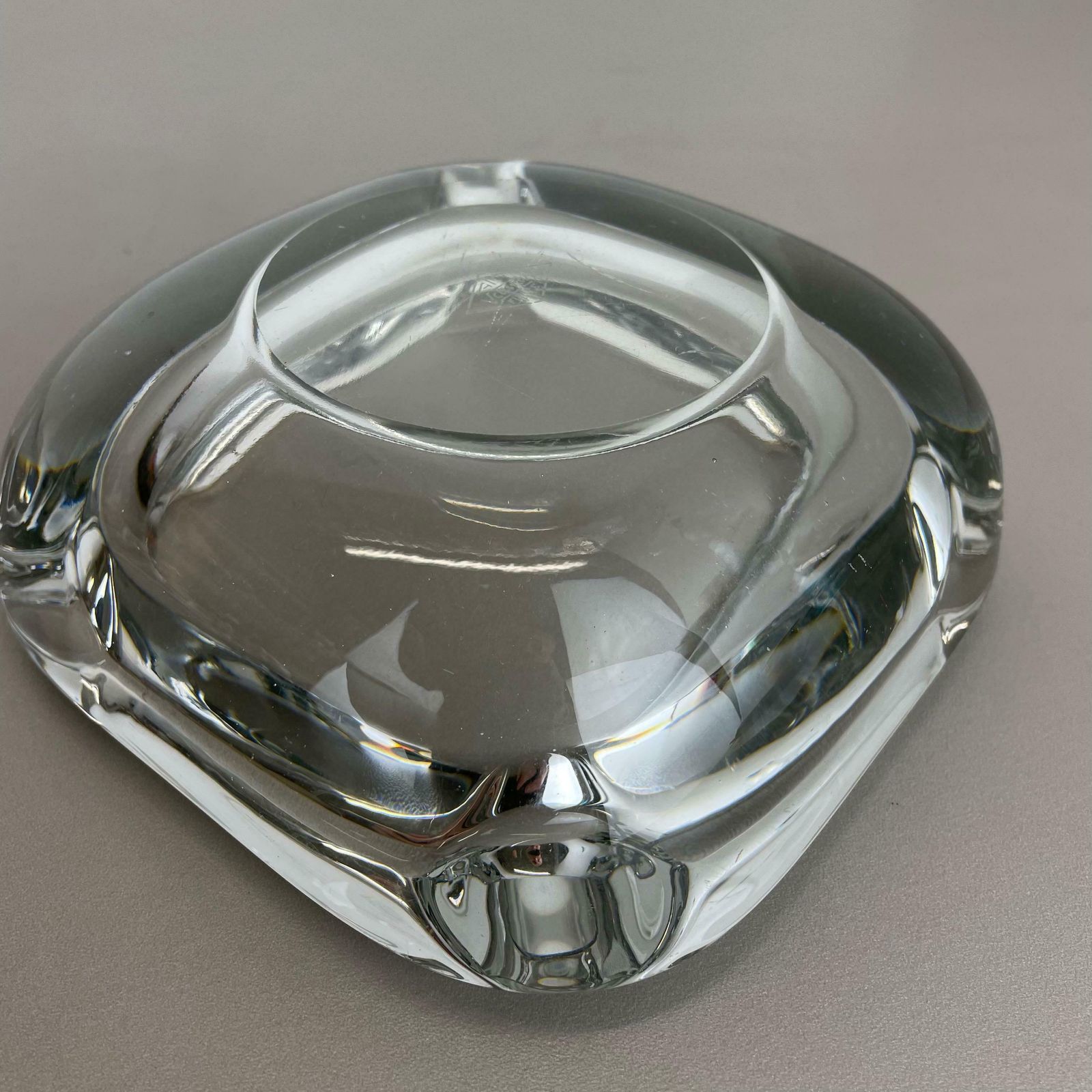 Home Decor Large 1,8kg French Lucid Crystal Glass Shell Ashtray By Art Vannes France 1970 photo