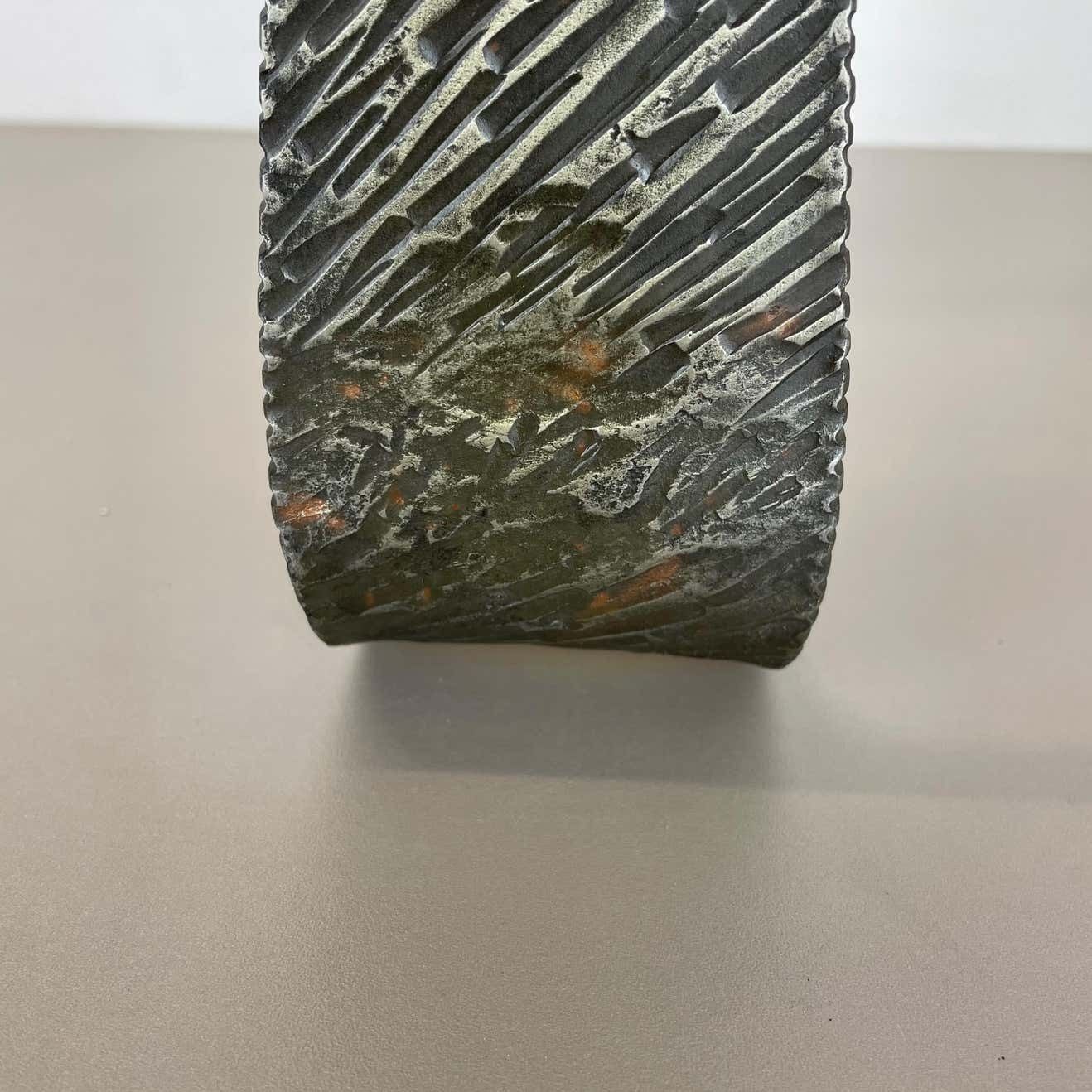photo vintage Xl Modernist Sculptural Brutalist Copper Floor Candleholder, Germany, 1970s