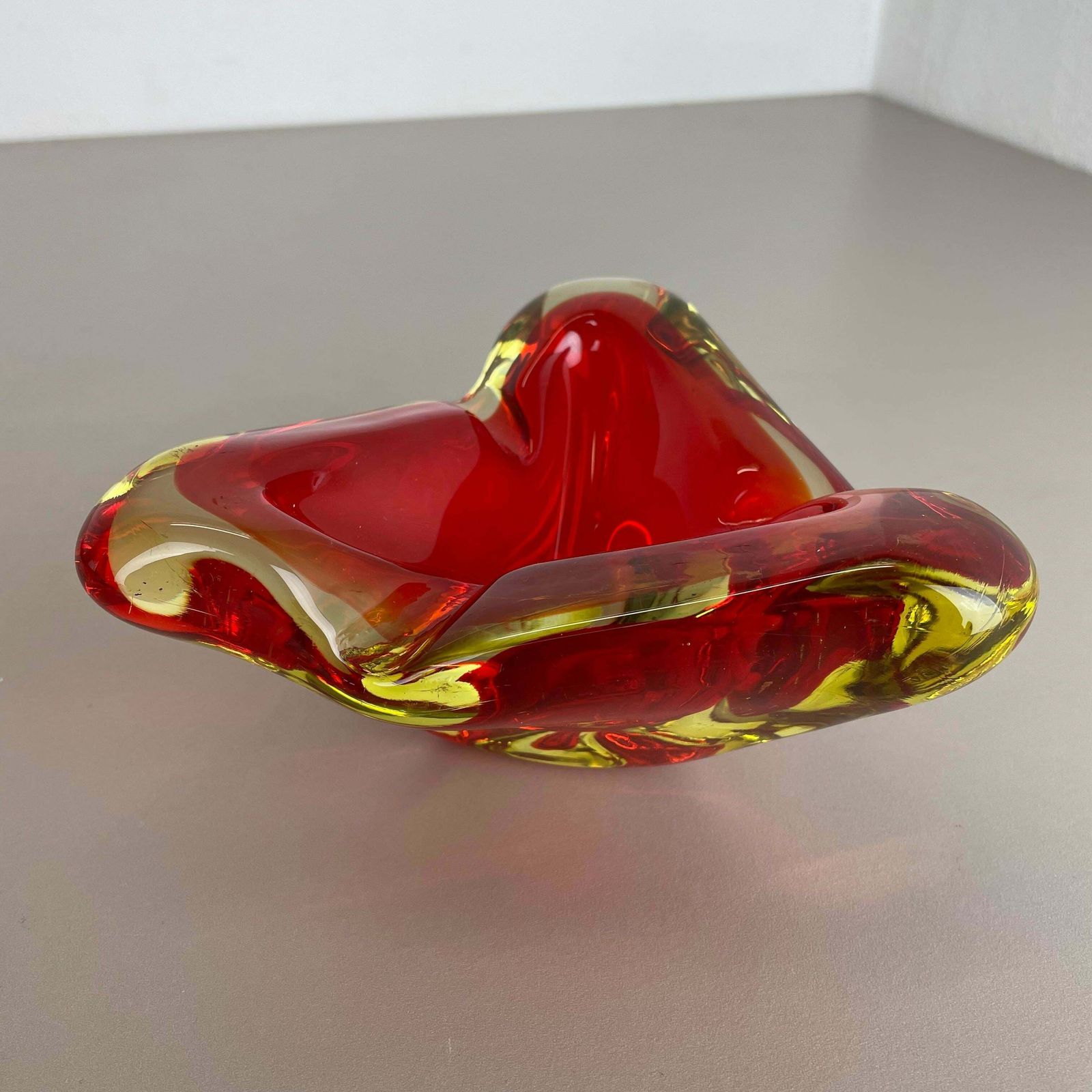 photo vinterior Rare Xl 1,7kg Red Yelllow Bowl Element Shell Ashtray Murano Italy 1970