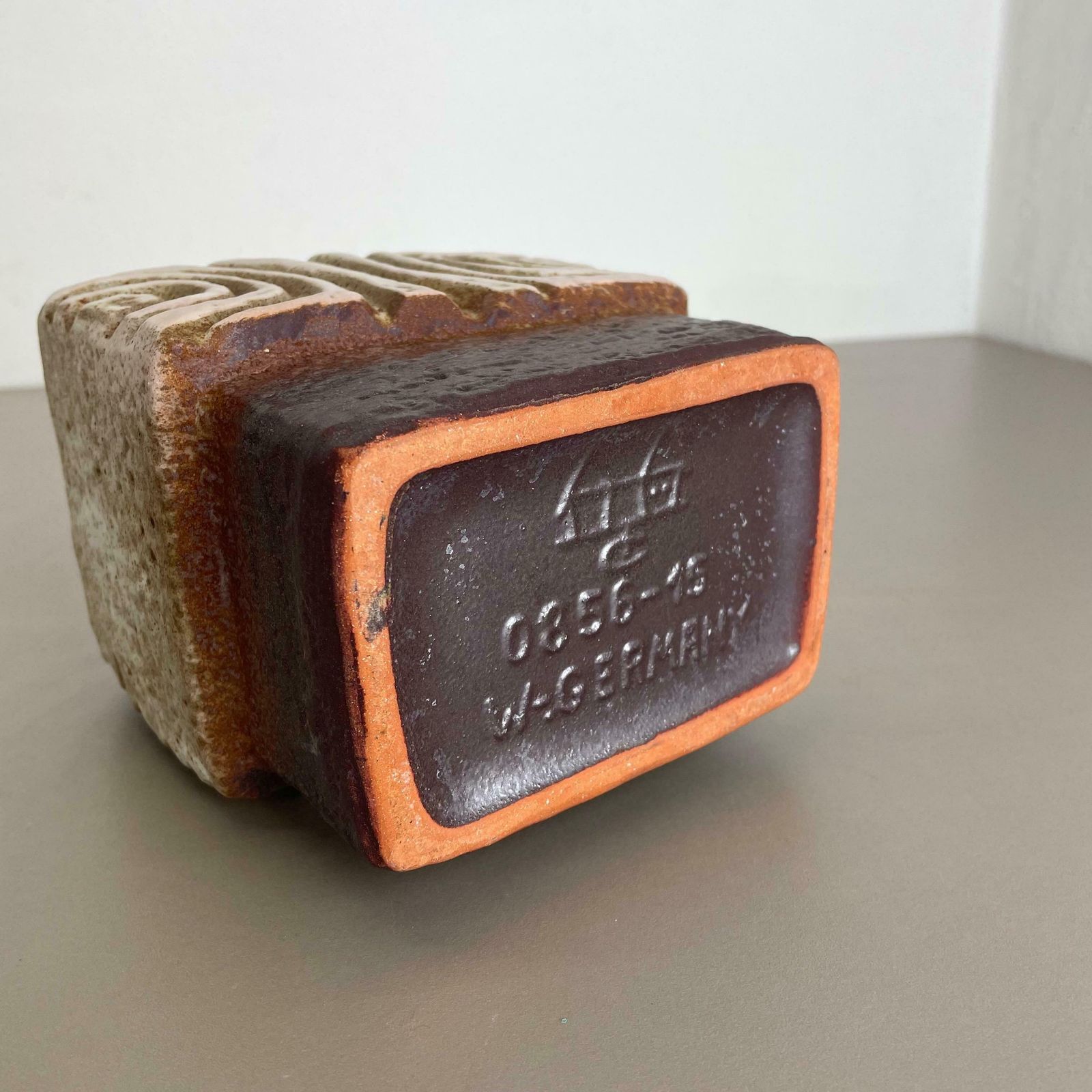 photo vintage Fat Lava Ceramic Pottery Vase Heinz Siery Carstens Tönnieshof Germany 1970s