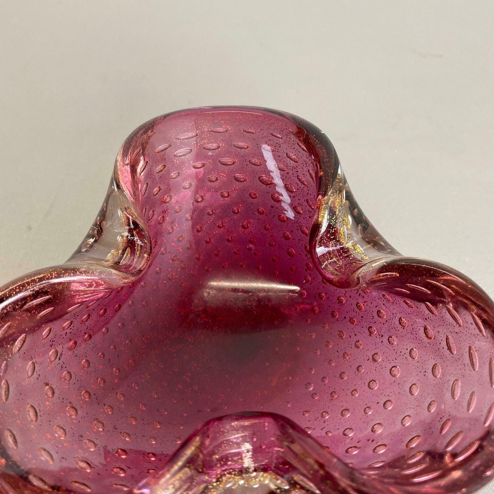 537.0 Murano Glass Pink Gold Dust Bowl Element Shell Ashtray Murano Italy 1970s photo