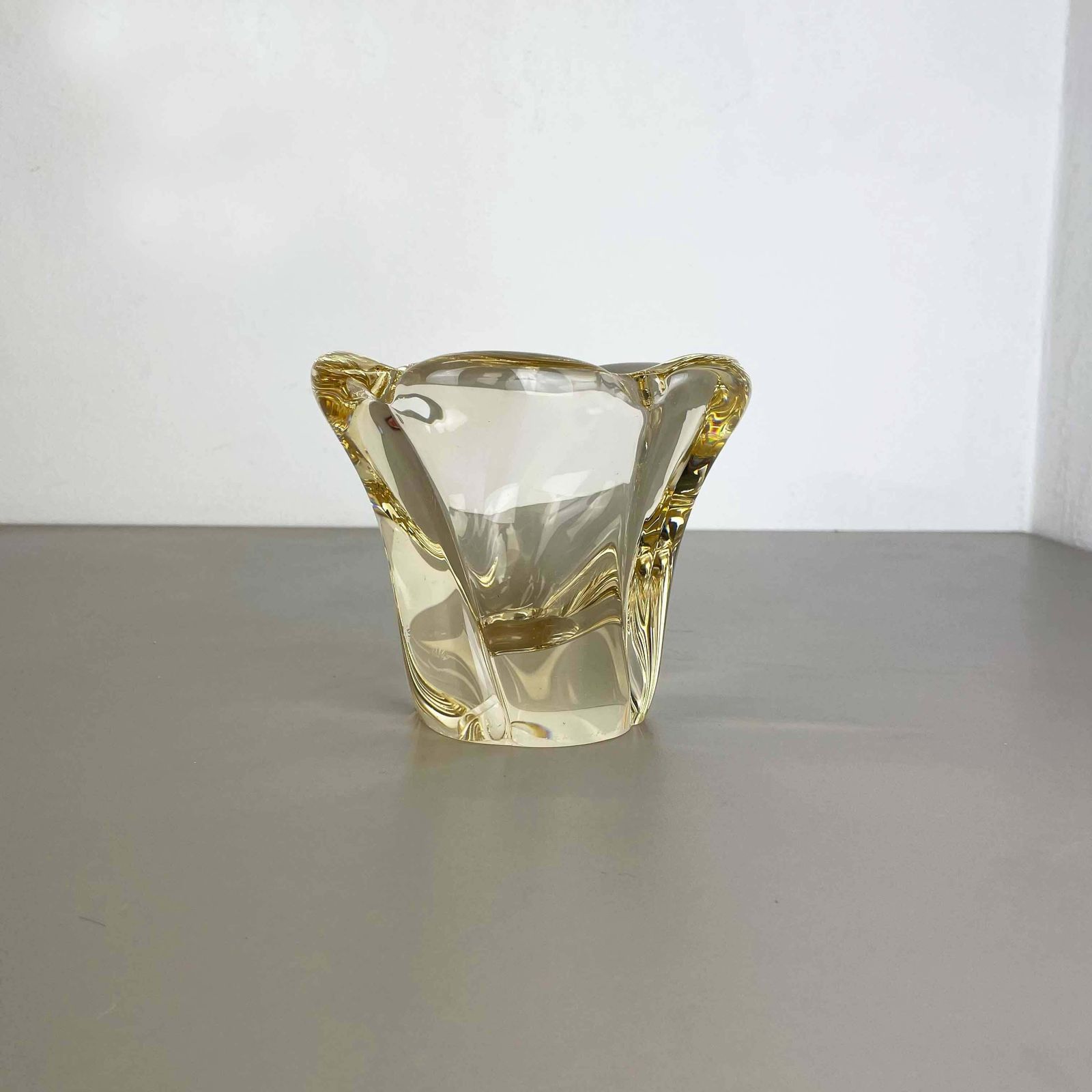 Large 3kg Crystal Glass Centrepiece Shell Bowl By Daum Nancy France 1970s photo 728.0