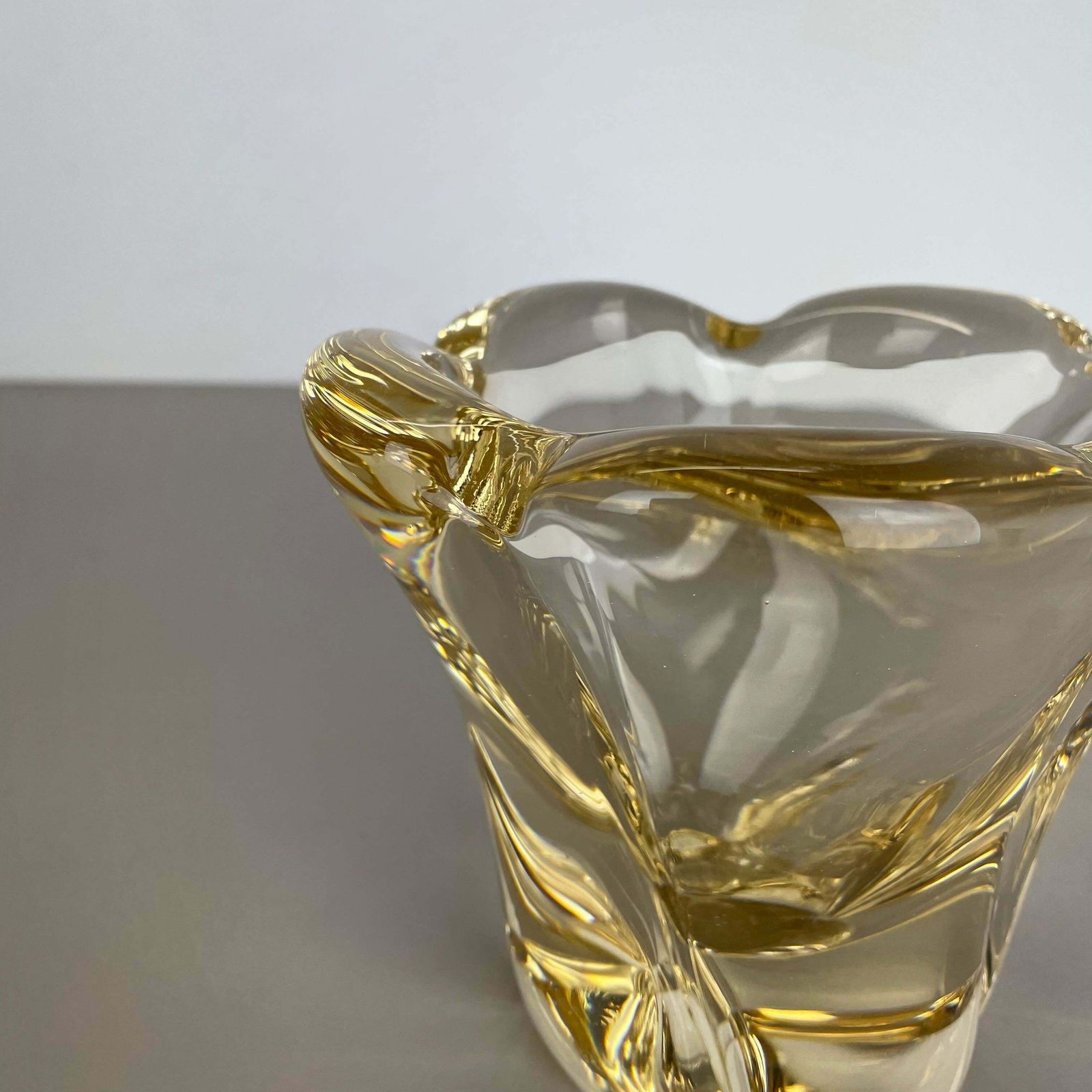 Large 3kg Crystal Glass Centrepiece Shell Bowl By Daum Nancy France 1970s photo vintage