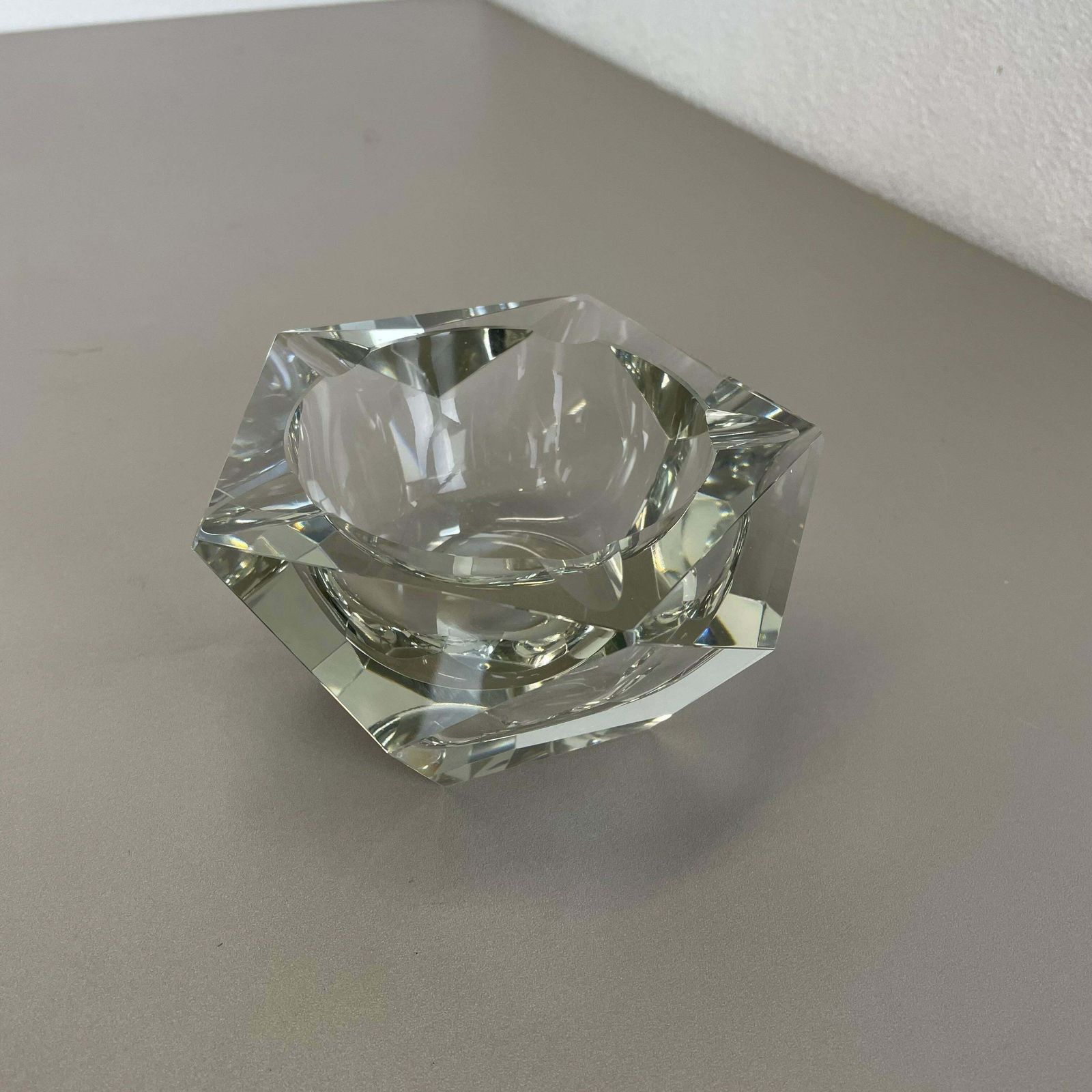 Large Murano Faceted Diamond Lucid Bowl Ashtray Element, Italy, 1970s photo vinterior