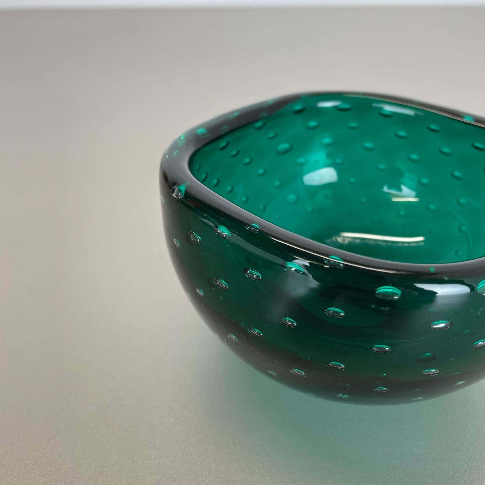 Murano Glass Bullicante "Green" Bowl Element Shell Ashtray Murano, Italy, 1970s photo 410.0