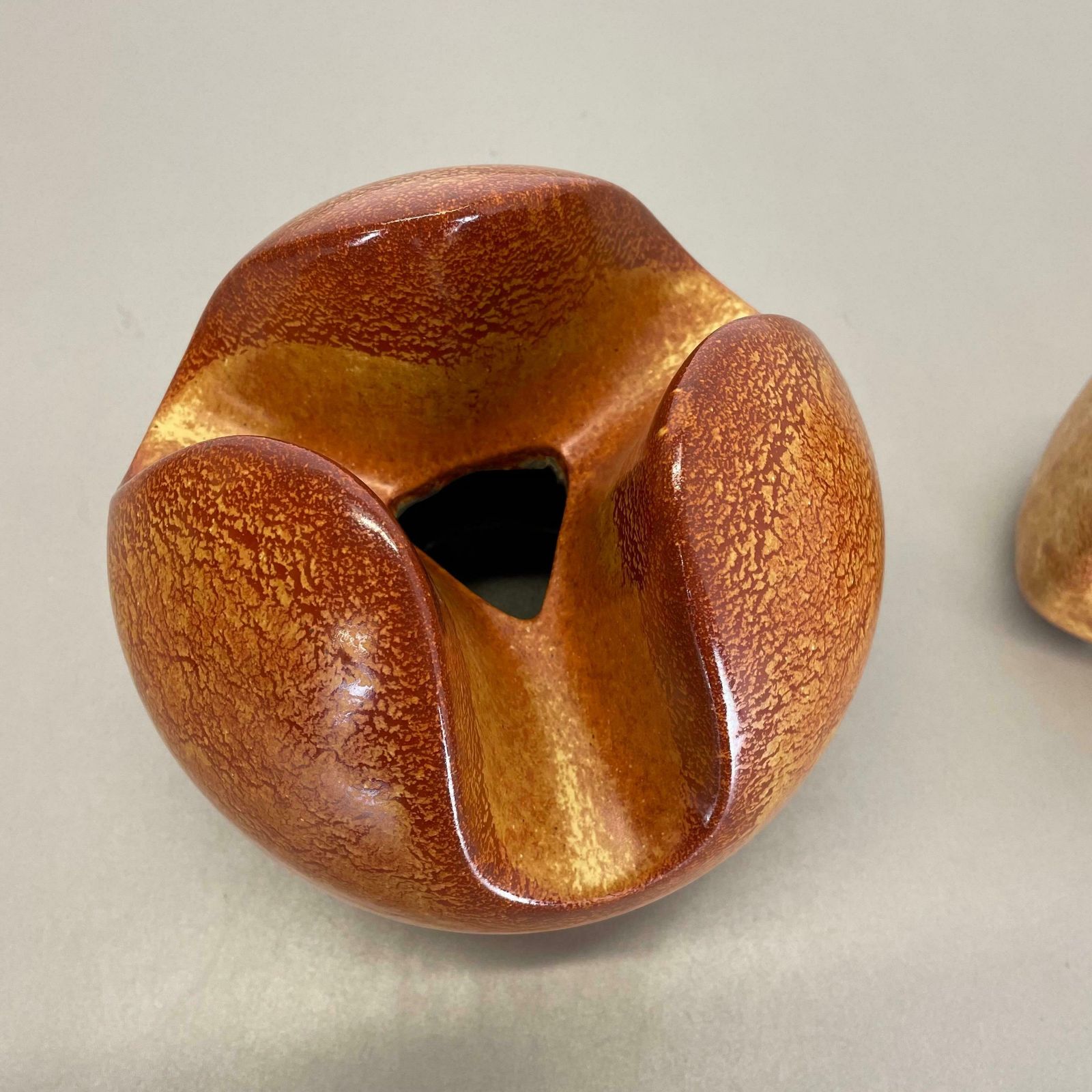 Set Of 2 Ceramic Studio Pottery Vases By Bertoncello Ceramics Italy 1970s photo 719.0