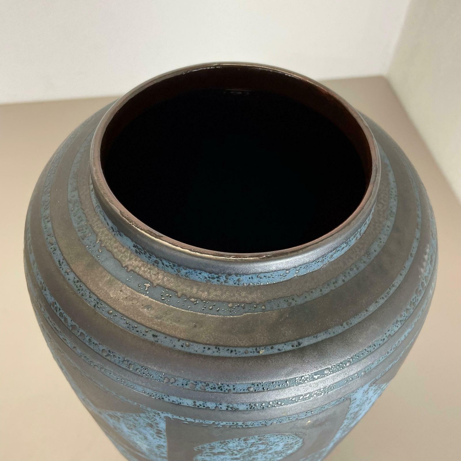 photo furniture Fat Lava Ceramic Ankara Vase By Heinz Siery Carstens Tönnieshof Germany 1960s