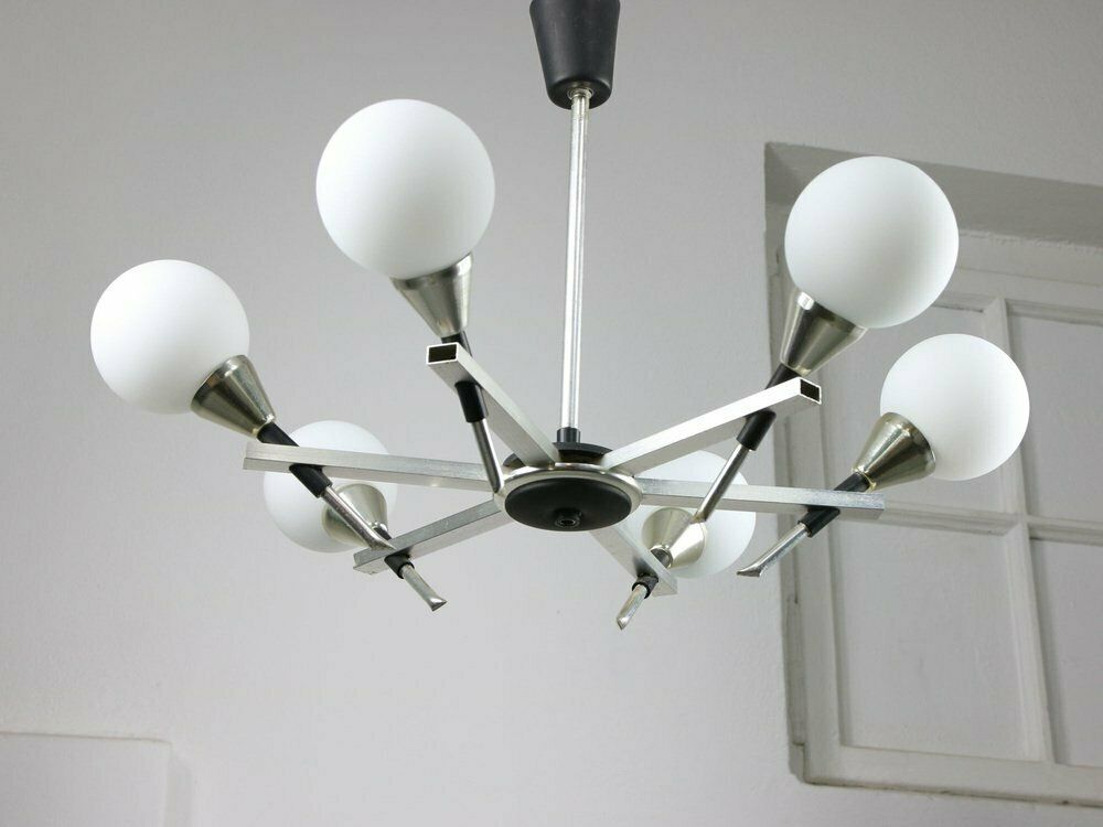 photo furniture Space Age Italian Chandelier In Aluminum And Opaline Glass