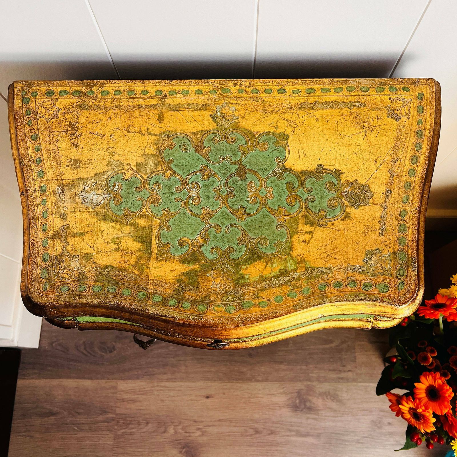 Vintage Vitrinekast, Venetiaans Kabinet Met Sleutel, Houten Vitrinekast, Woningdecoratie, Italiaans Meubilair photo vinterior