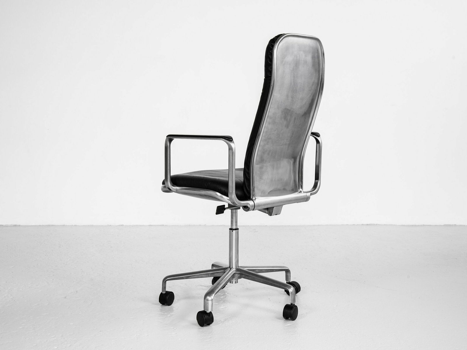 Midcentury English Desk Chair By Frederick Scott For Hille 1970s photo furniture