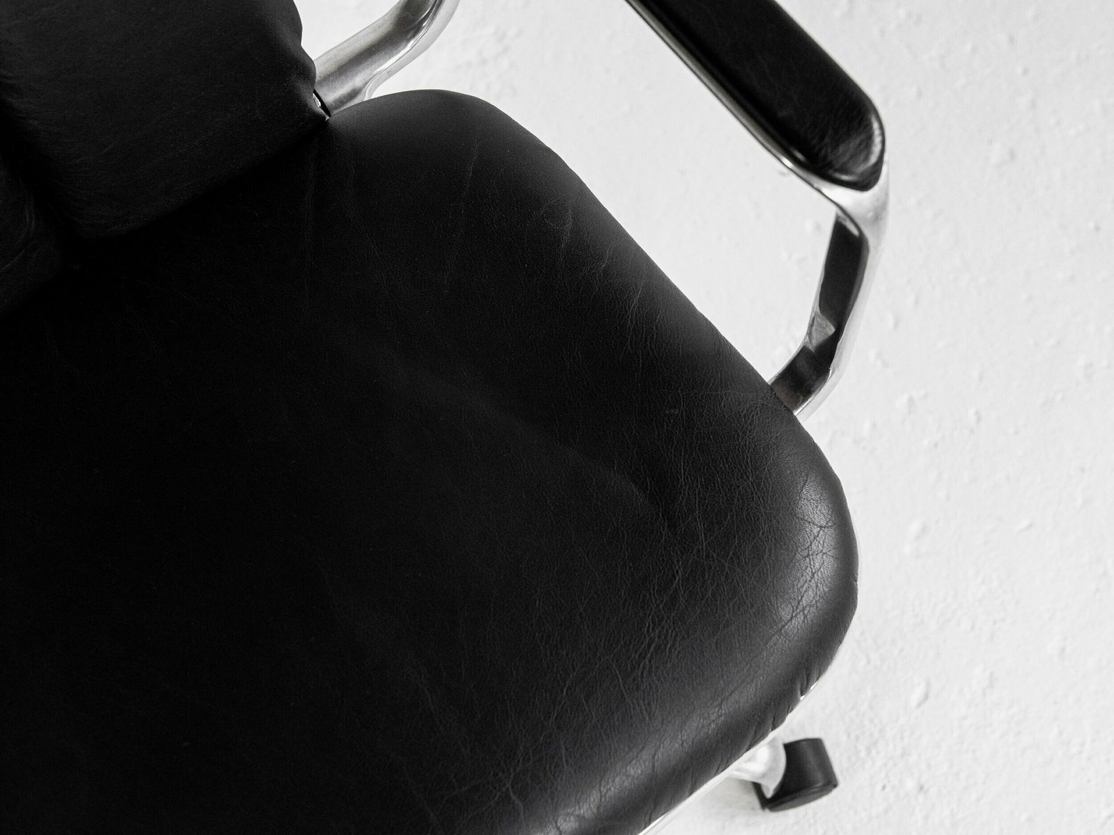 photo for sale Midcentury English Desk Chair By Frederick Scott For Hille 1970s