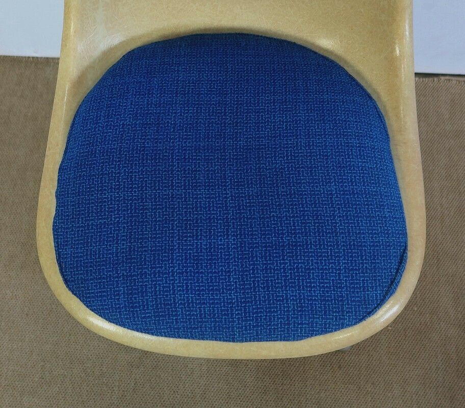 photo for sale Swivel Chair, Charles & Ray Eames, Herman Miller Edition – 1970