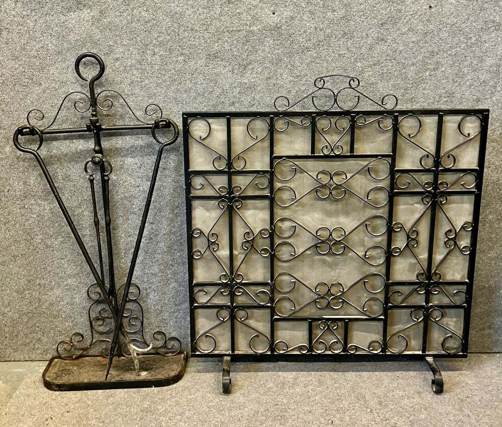 Large Country House Fire Screen And Companion Set