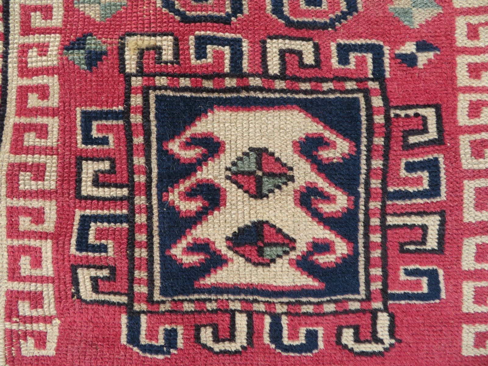 Charming Antique Turkish Bergama Rug. West Anatolia. Circa 1910. 180cm X 98cm. photo 545.0