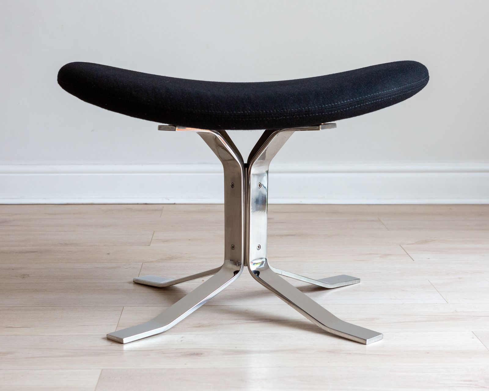 Mcm Corona Footstool Danish Ej5 Poul Volther Scandinavian Designer Ottoman Sculptural Futuristic Modernist Mid Century Steel photo for sale