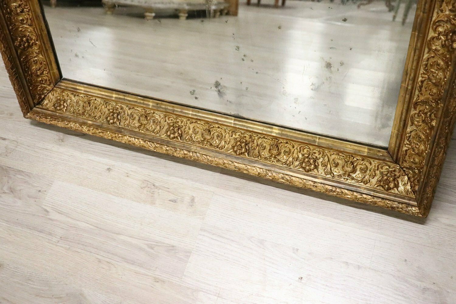 Early 20th Century Art Nouveau Gilt Wood Wall Mirror photo vinterior