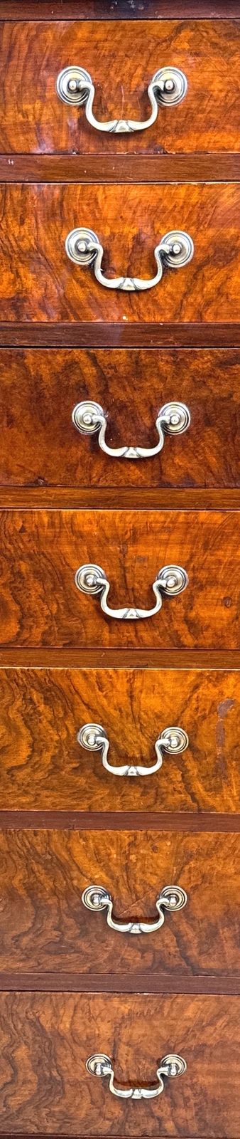 Walnut 19th Century Wellington Chest (England, Circa 1880) photo vinterior