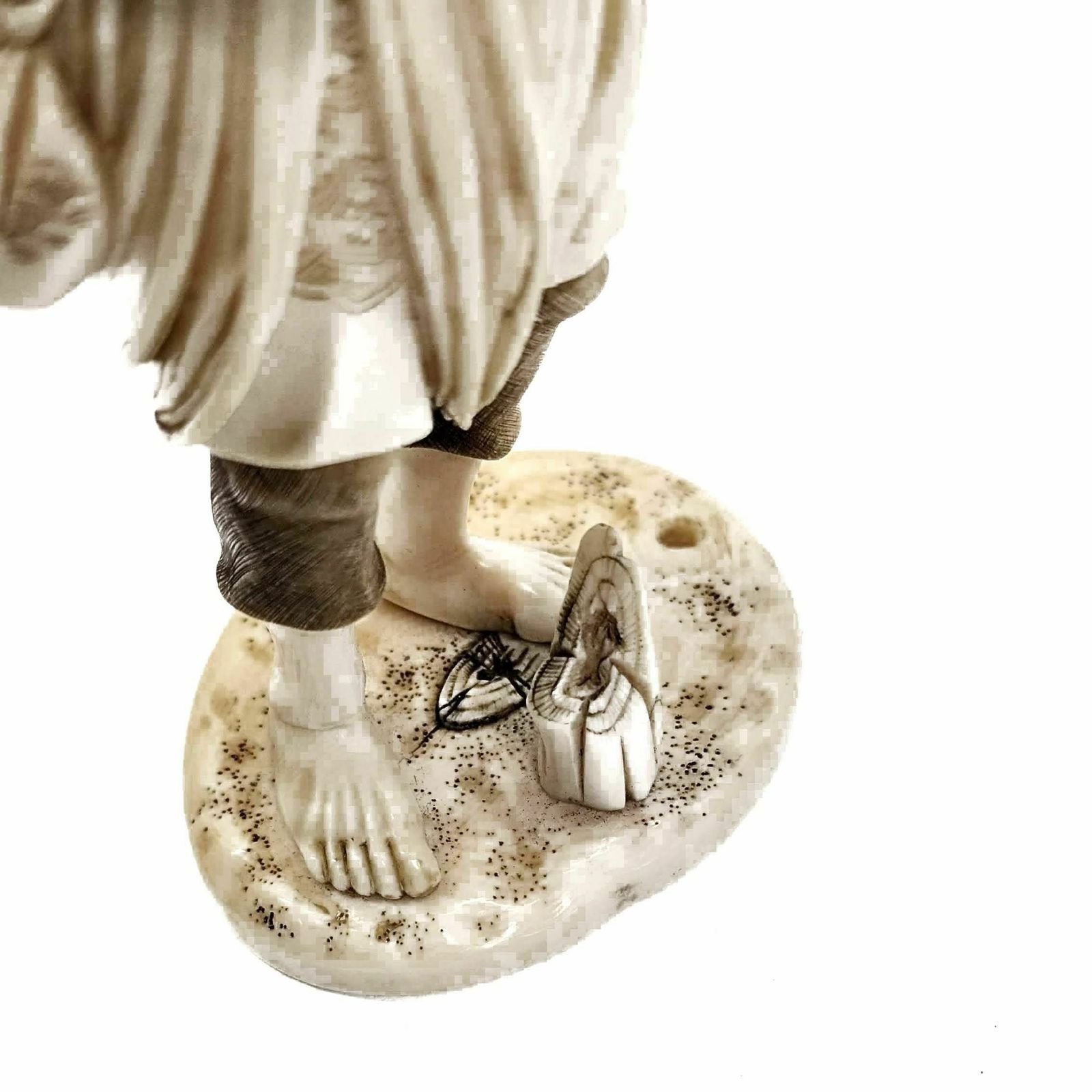 Okimomo In Ivory, Xixth Century The Mother The Son And The Hens photo buy