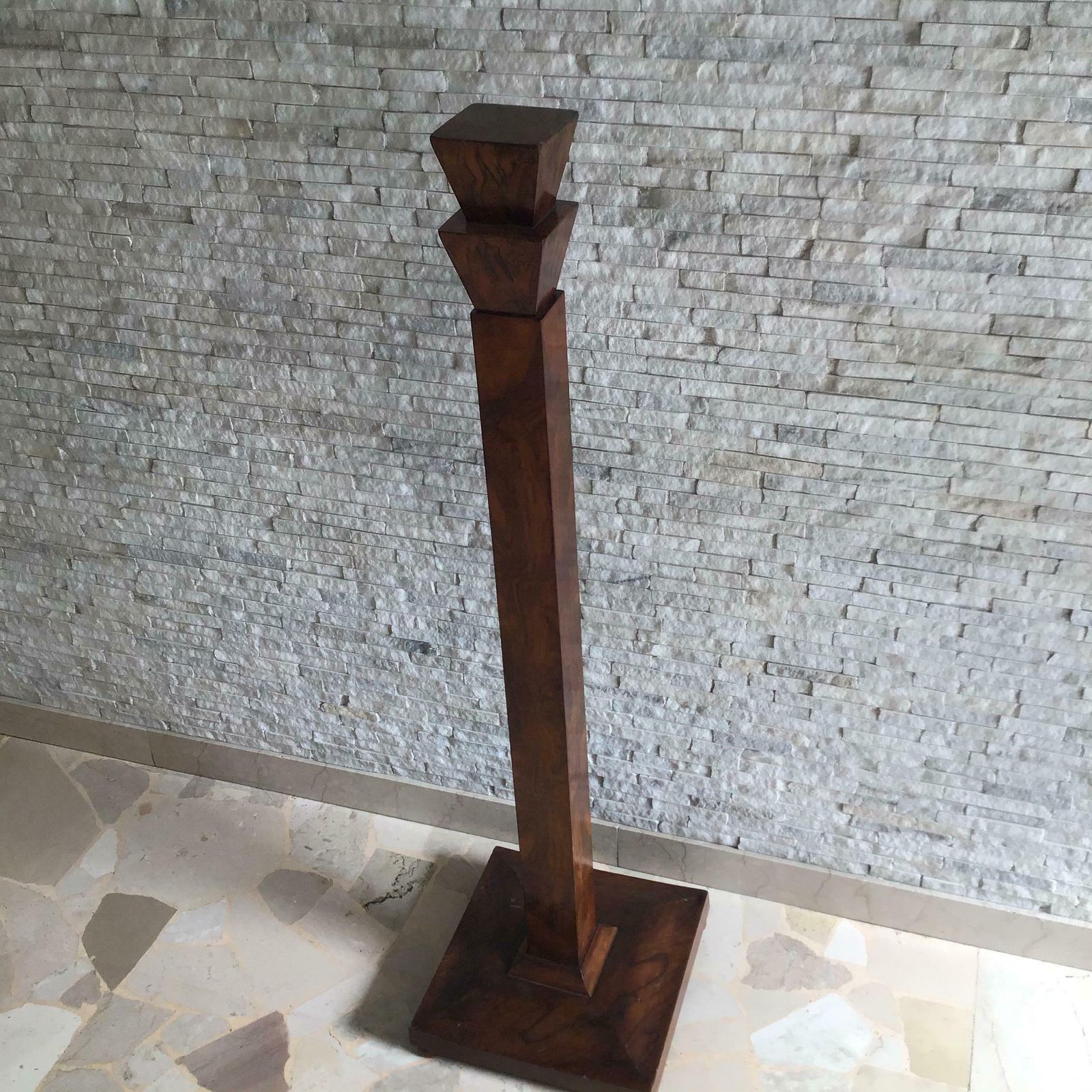 photo furniture Column Wood Walnut 1930 Italy, 1800s
