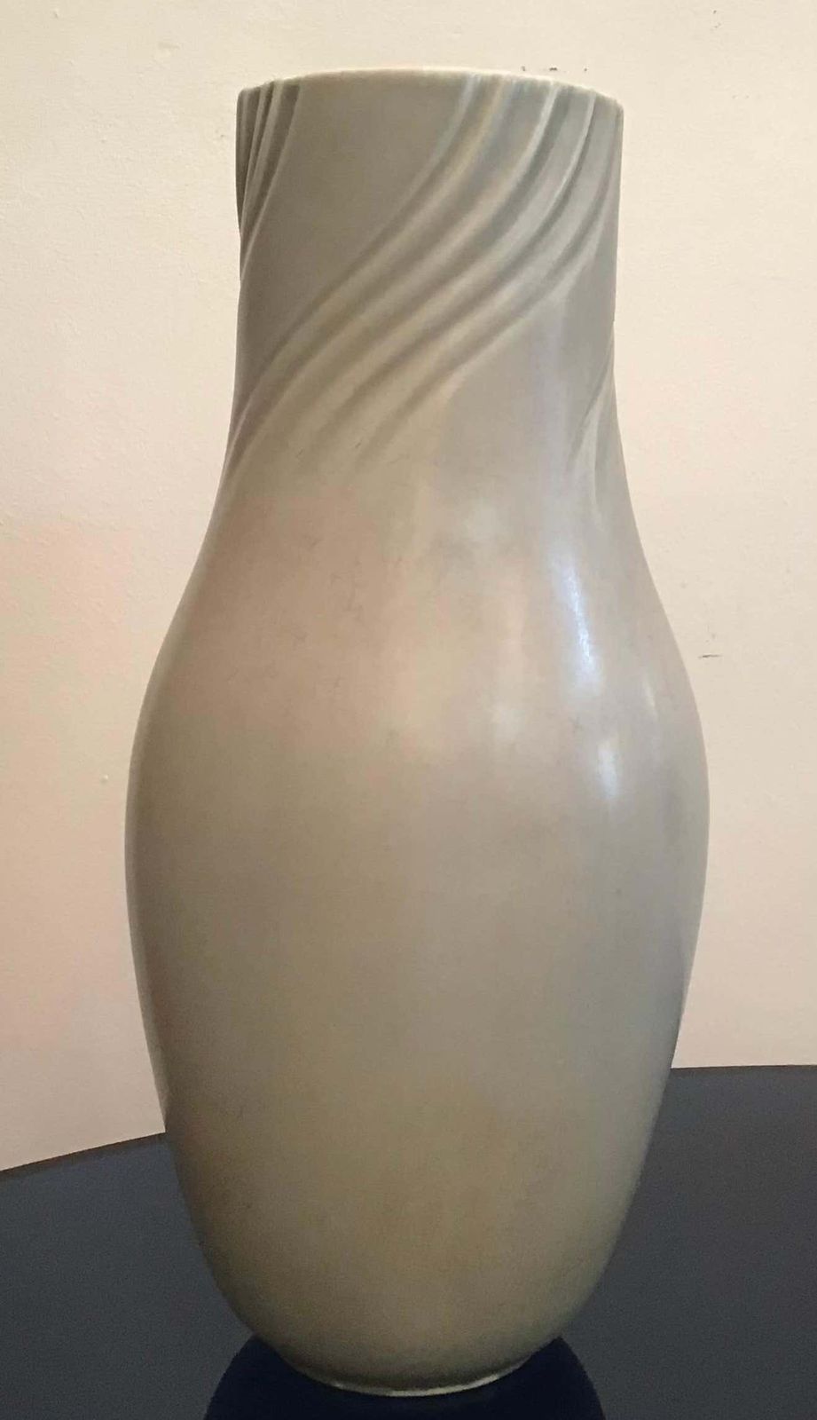 Richard Ginori “Giovanni Gariboldi Vase Ceramic 1950 Italy photo for sale