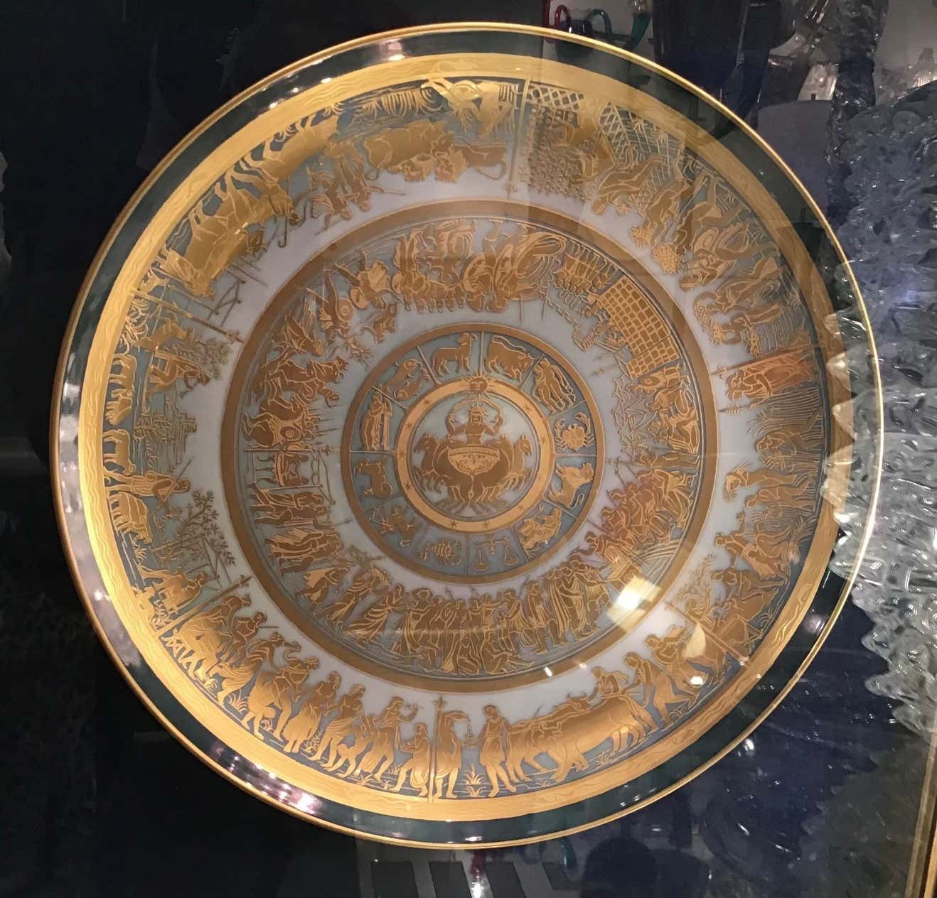 photo vinterior Morbelli Porcelain Wall Plates Worked With Pure Gold 1960 Italy