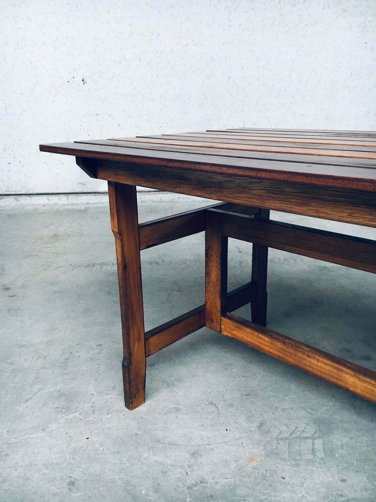 photo vintage Houten Tuin  Of Keukentafel Met Patina, Jaren 1970
