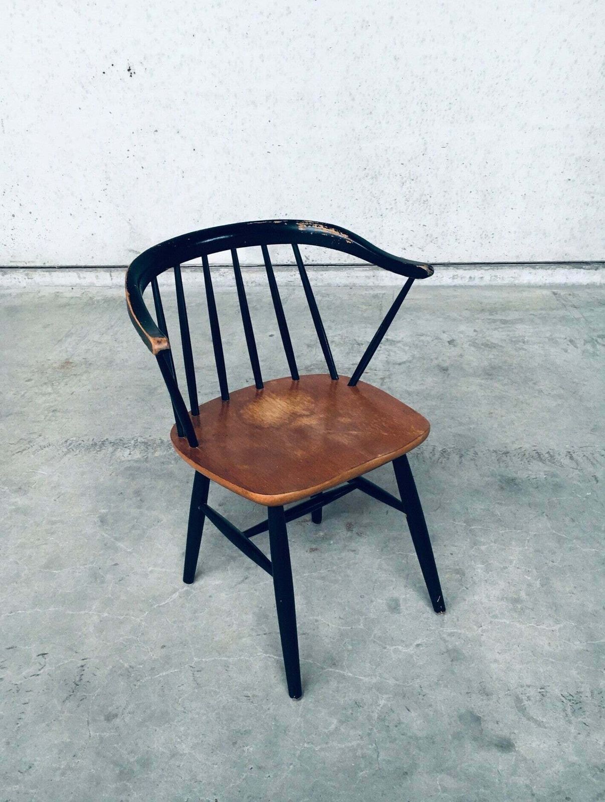 photo furniture Midcentury Modern Design "Fanett" Style Arm Chair Set, Denmark 1950's