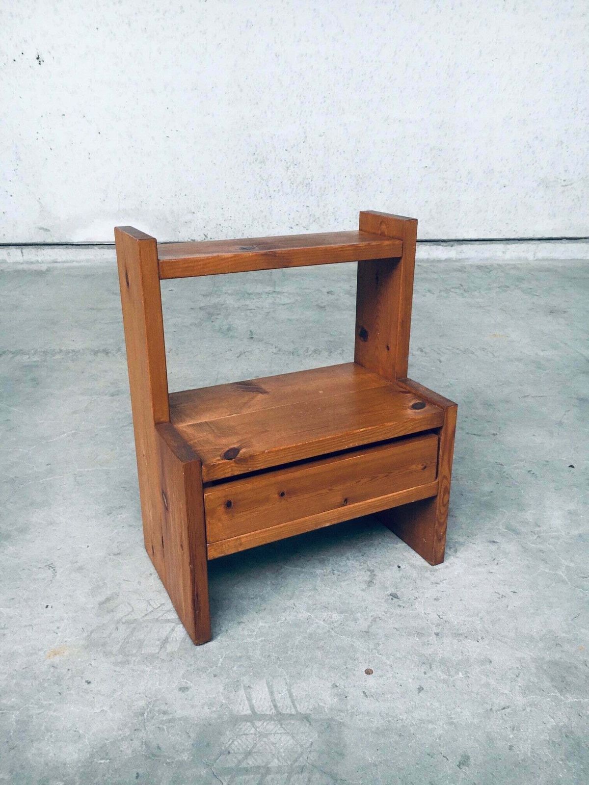 photo vinterior Mid Century Scandinavisch Design Grenen Nachtkastjesset, Jaren 1960, Zweden