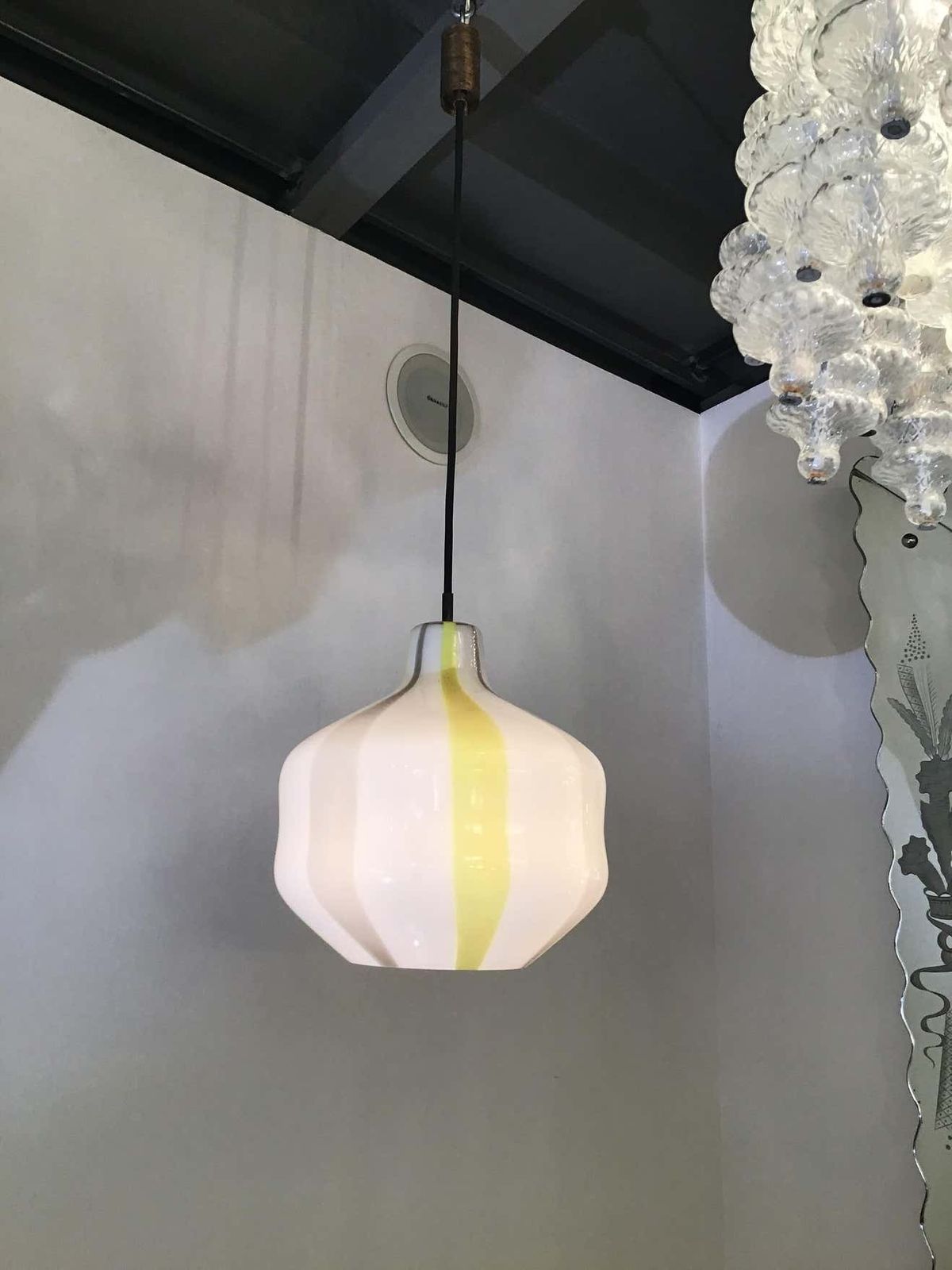 Venini Vignelli Chandelier Murano Yellow White Grey Glass Brass, 1950 photo Lighting
