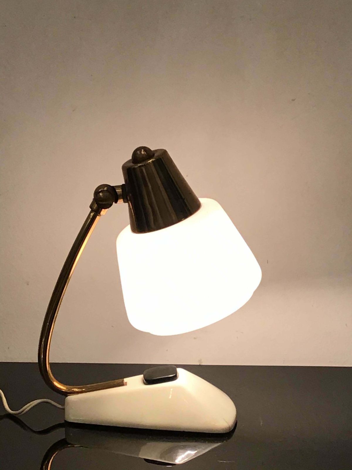 photo vinterior Stilnovo Table Lamp Brass Opaline Glass Metal, 1950, Italy