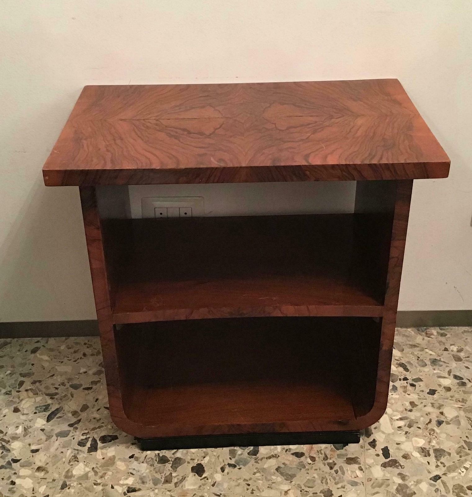 photo for sale Osvaldo Borsani Coffee Table étagère Wood Covered In Walnut Burl 1940 Italy