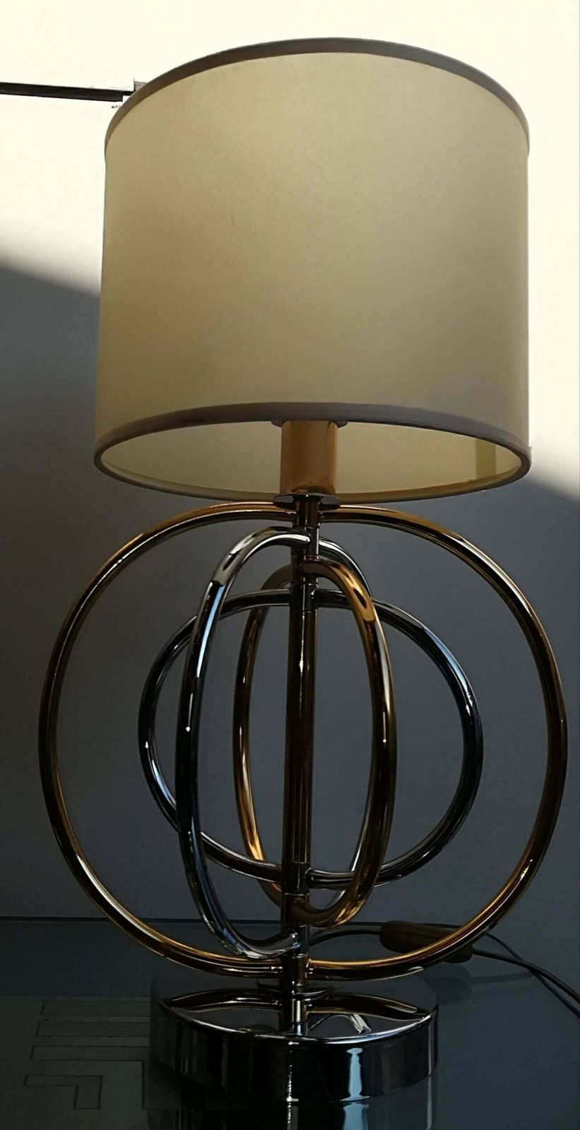 Pair Of Brass And Gold Italian Table Lamps 1960. photo Lighting