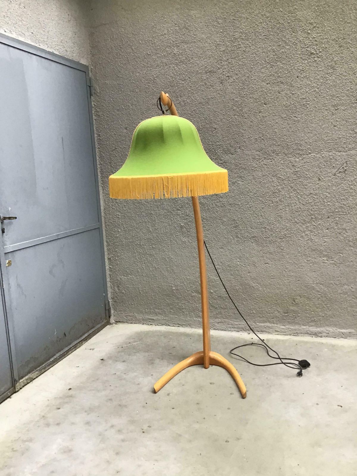 Bbpr “Stile” Floor Lamp 1950 Wood Fabric Lampshade 1950 Brass, Italy photo Lighting