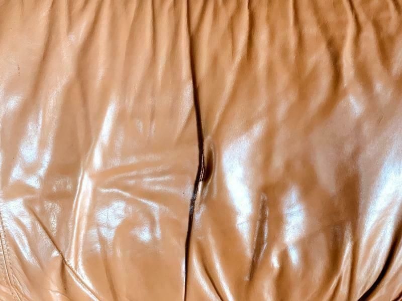 Salon Maison Regain In Wood And Leather photo vinterior