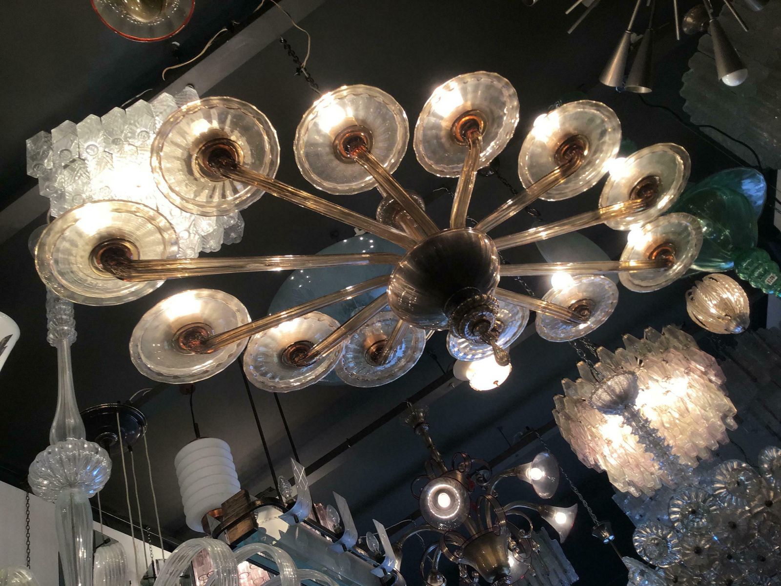 photo furniture Venini Oval Murano Glass Chandelier 12 Light, 1930, Italy