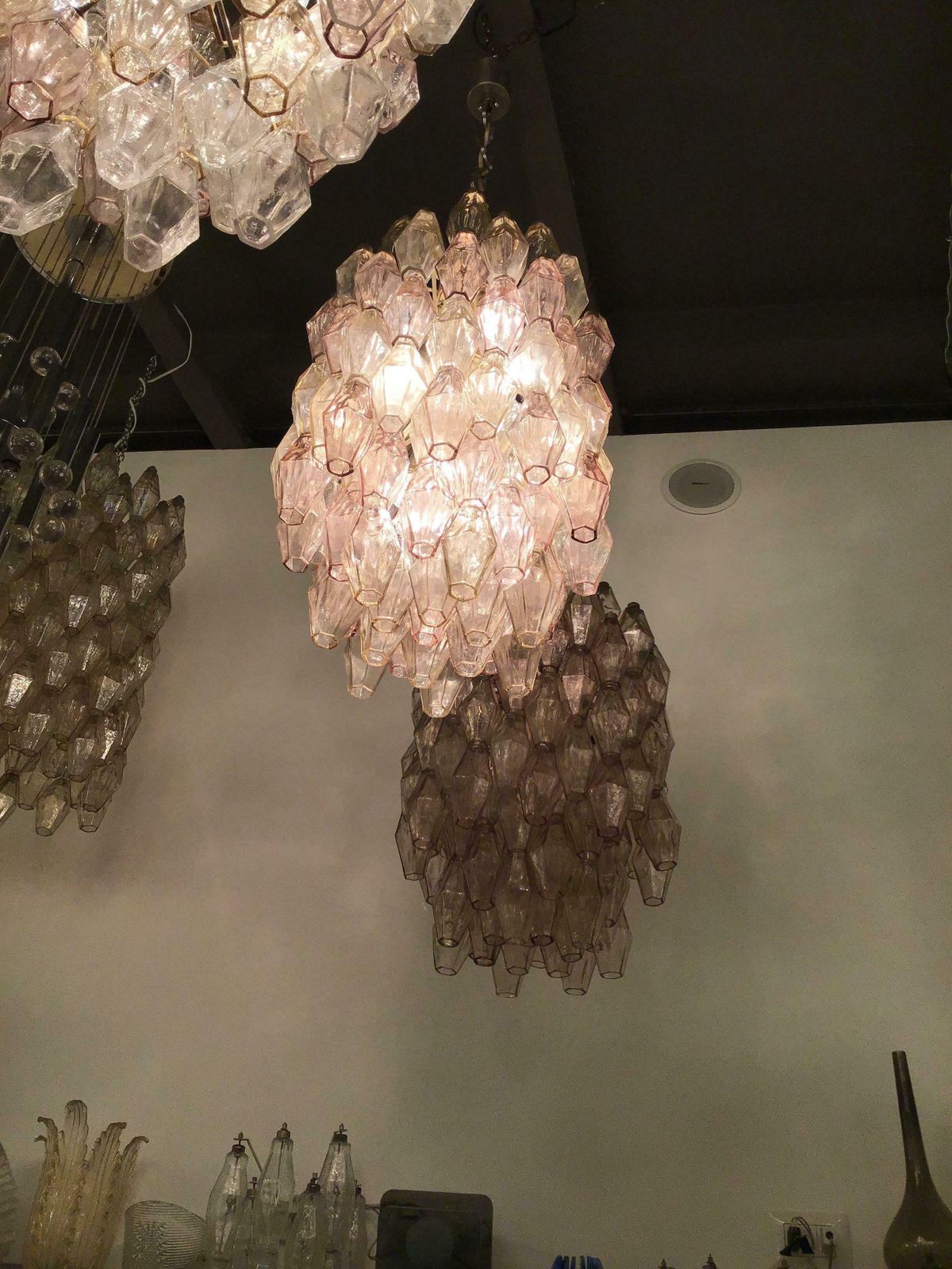 photo furniture Venini Carlo Scarpa Poliedri Couple Chandelier Murano Glass Brass, 1950, Italy