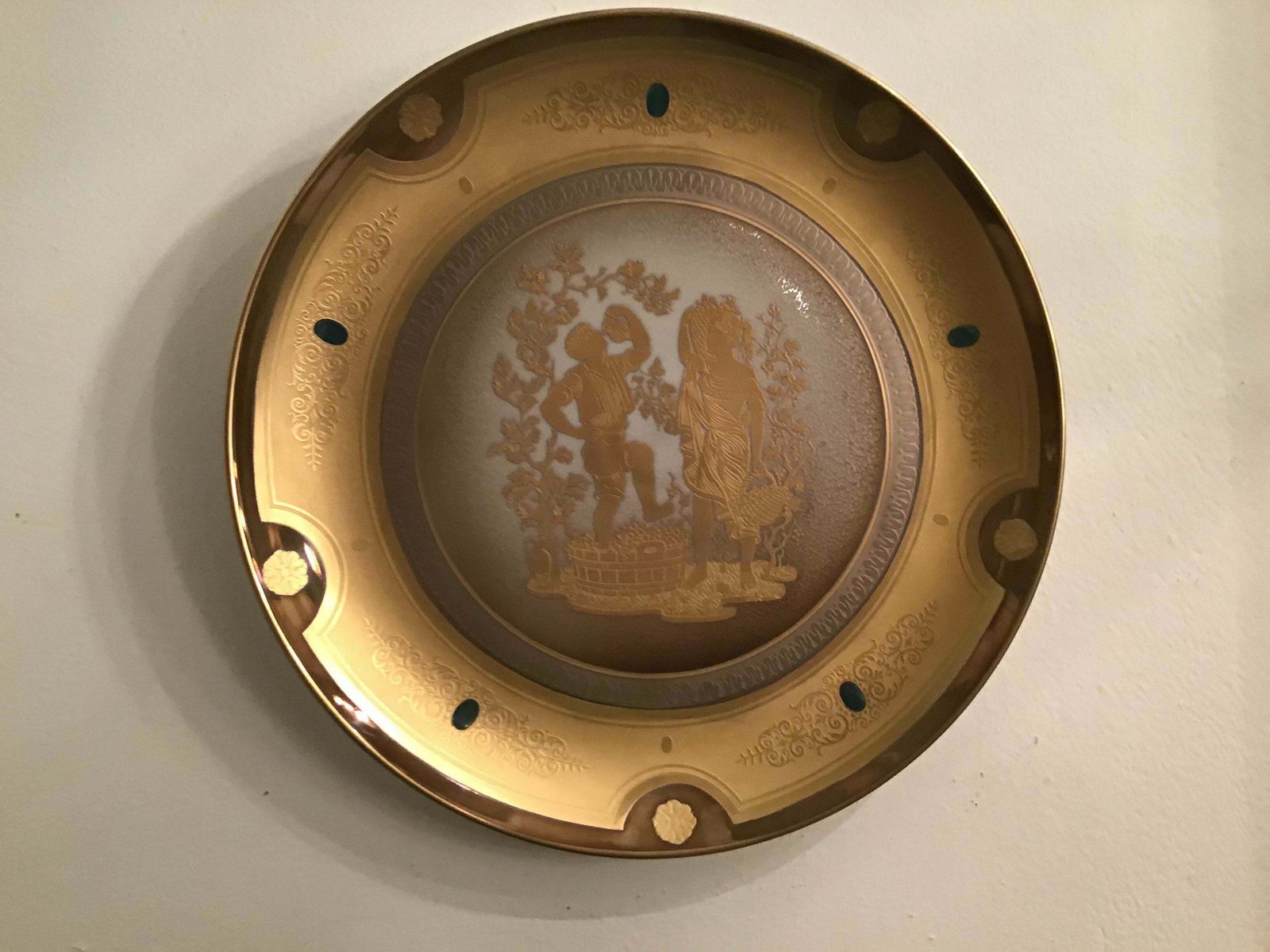 photo vintage Morbelli Porcelain Wall Plate Gold “ Autunno”, 1960, Italy