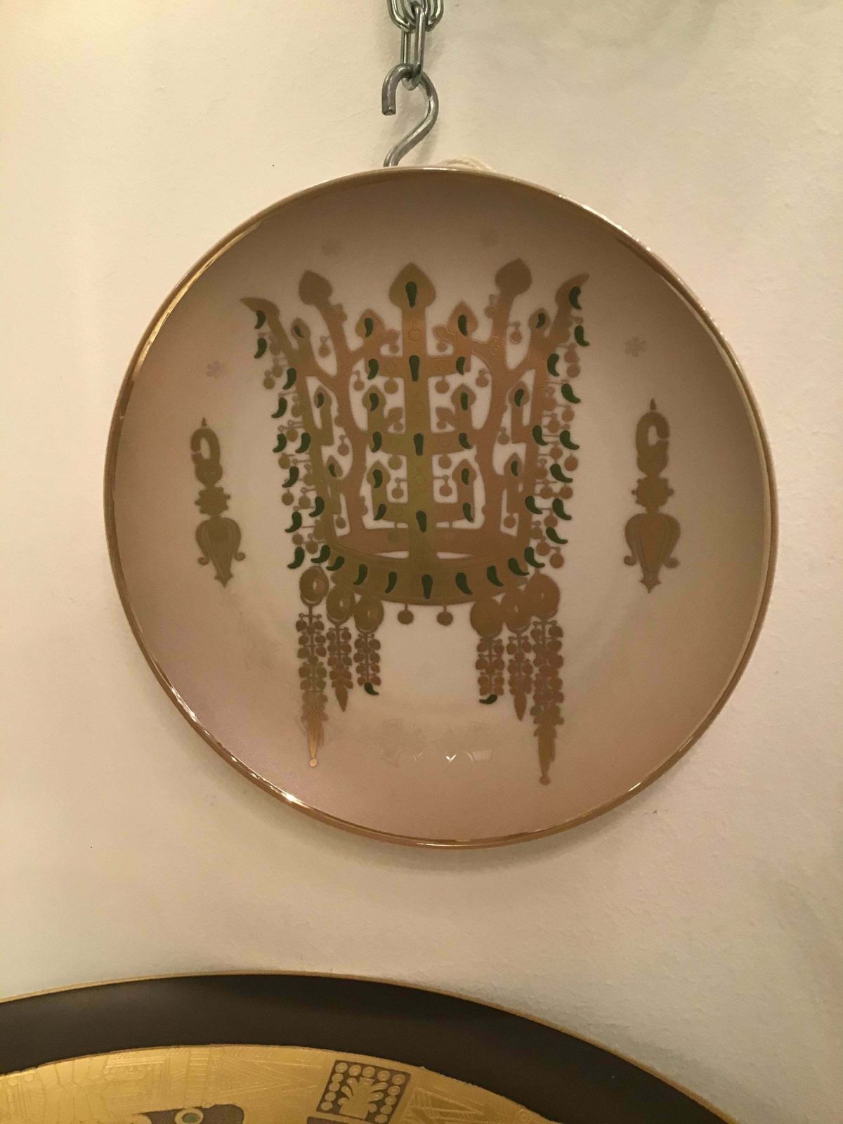 Morbelli Porcelain “Dinastia Silla” Wall Plates Worked With Pure Gold 1960 Italy photo 1084.0