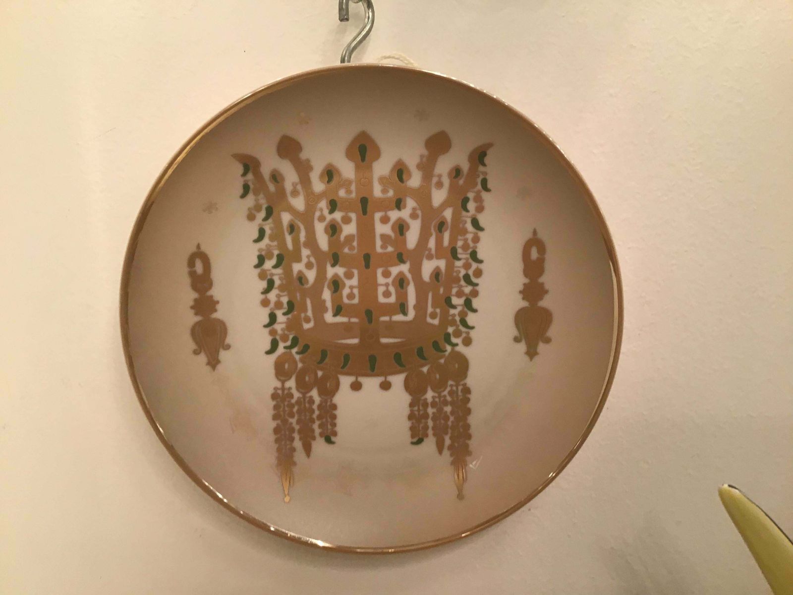 Art Morbelli Porcelain “Dinastia Silla” Wall Plates Worked With Pure Gold 1960 Italy photo