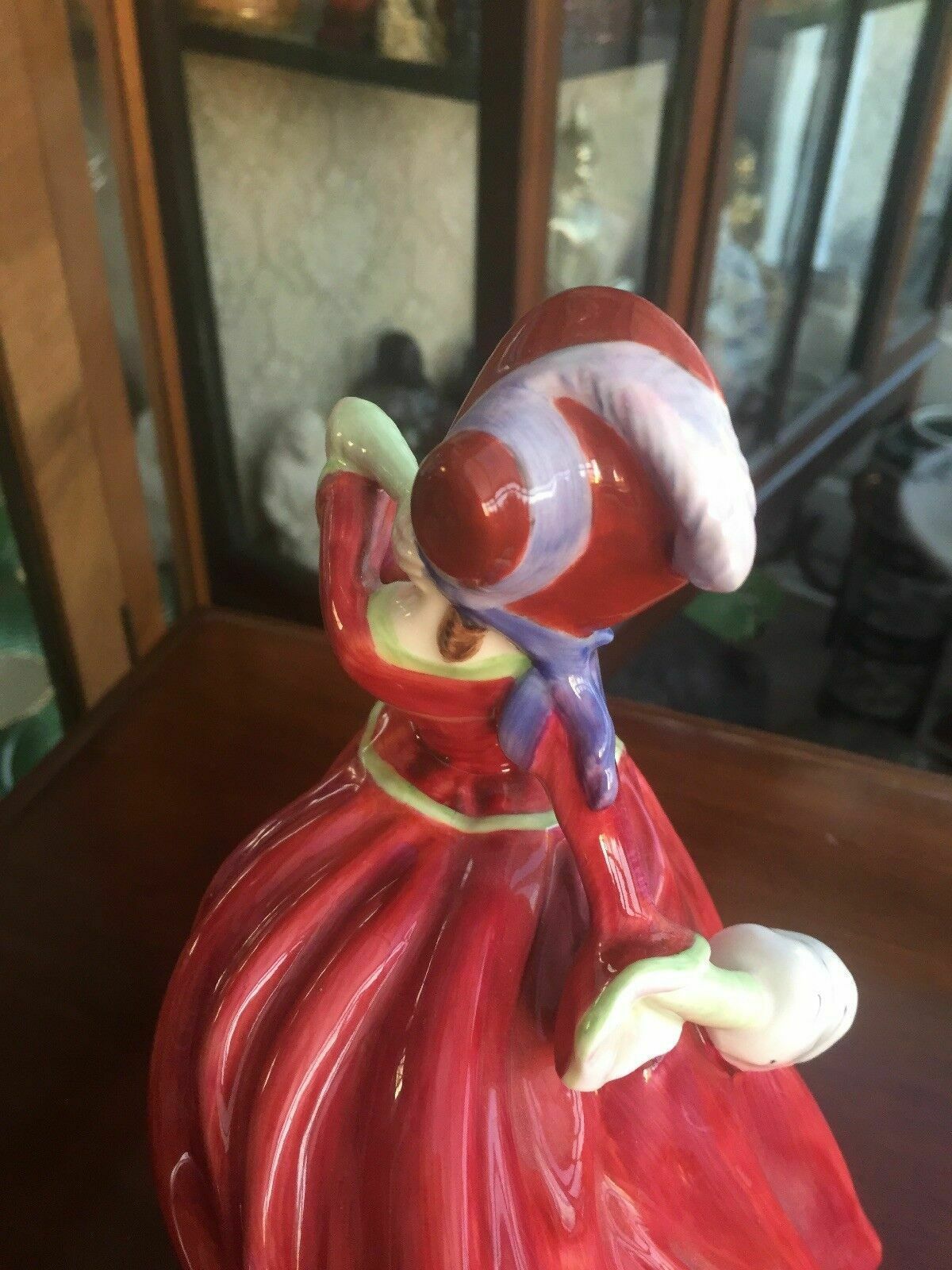 Royal Doulton Figurine Hn1934 Autumn Breezes 1939 photo 80.0
