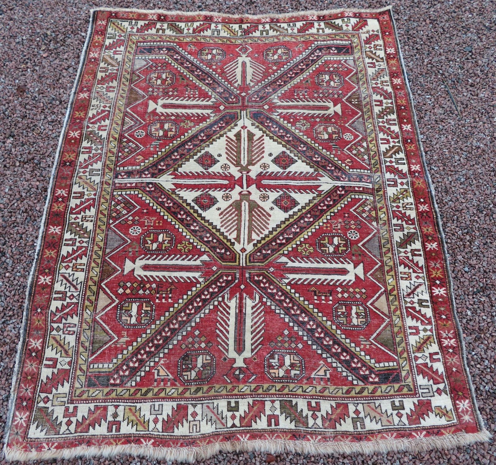 Antique Caucasian Shirvan Rug. Bird & Animal Motifs. Last Quarter 19th Century. 160cm X 122cm.