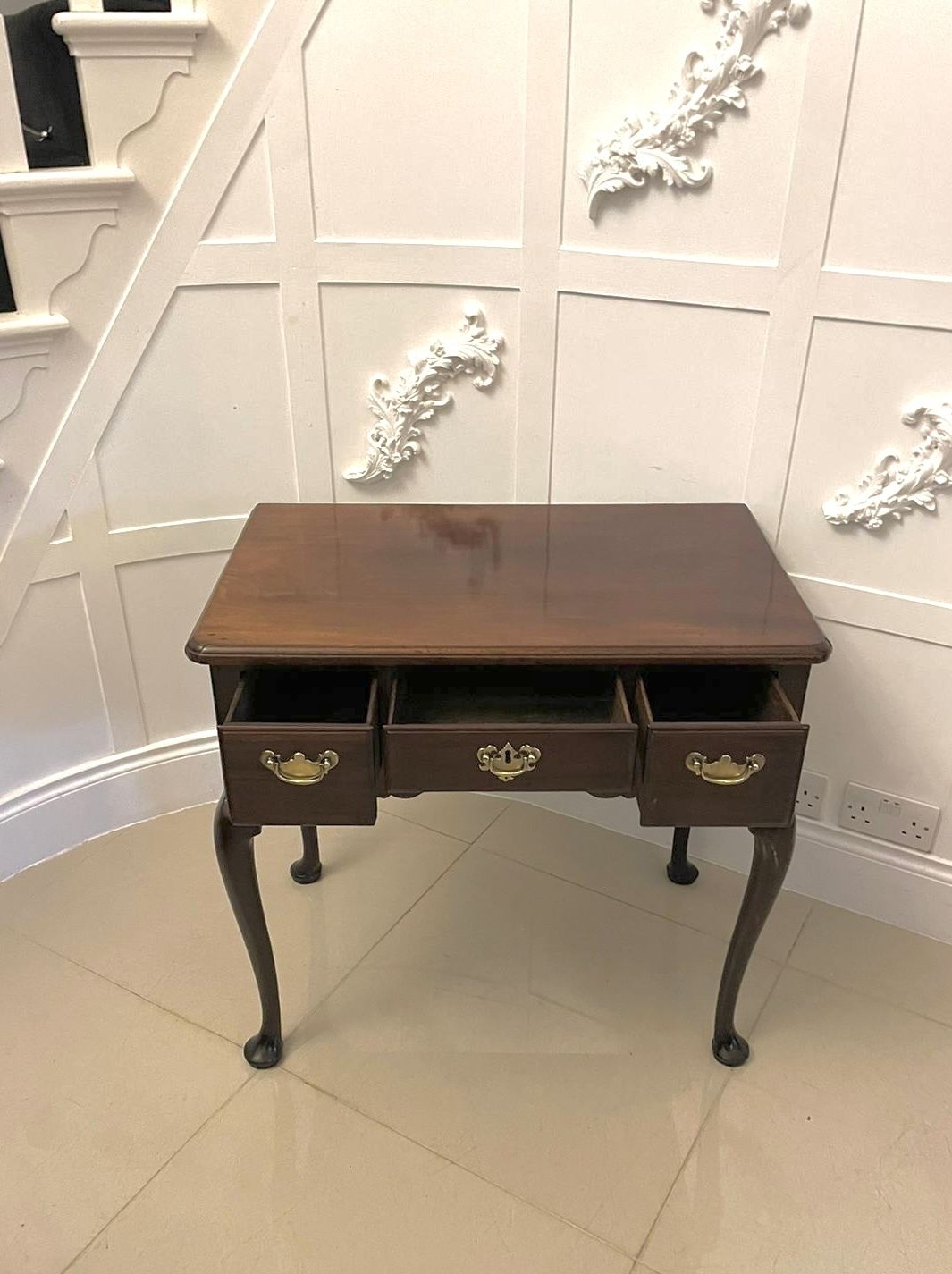 Antique George III Quality Figured Mahogany Lowboy photo 2225.0