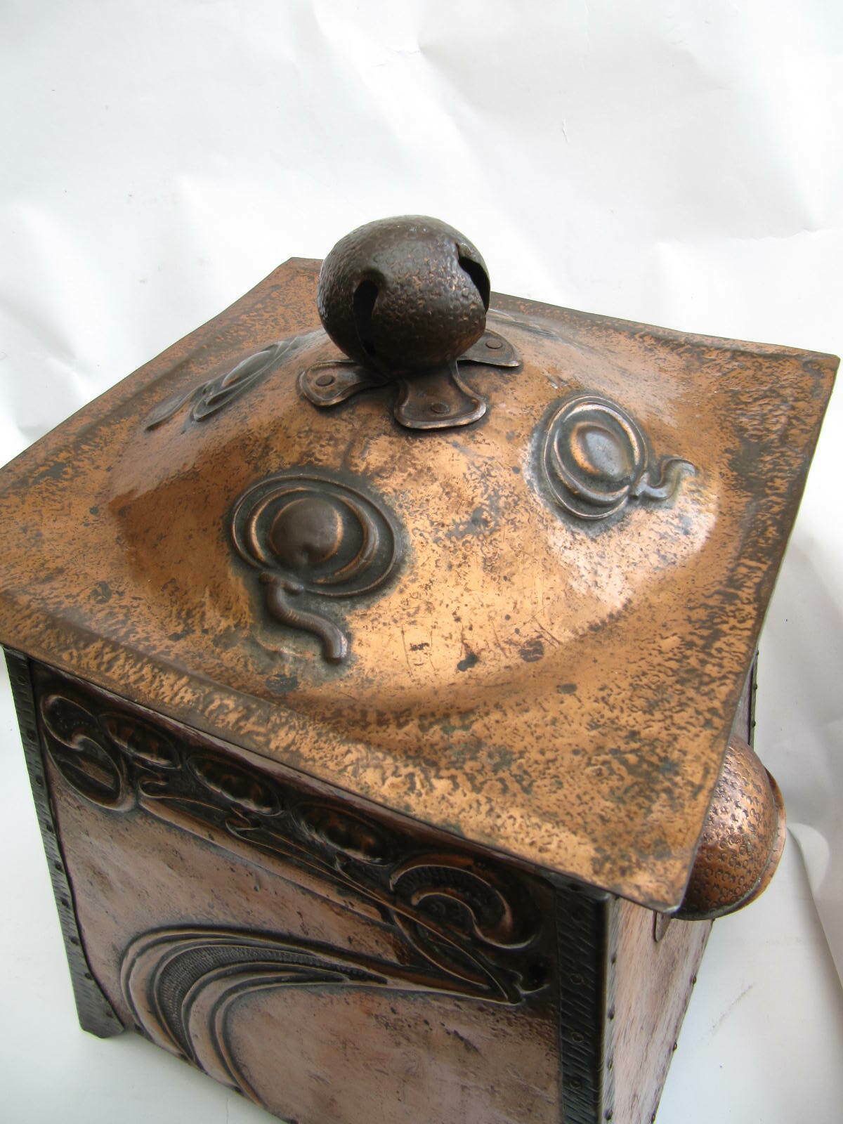 295.0 Arts And Crafts Coal Or Log Box 1900s Exceptional Period Detail photo