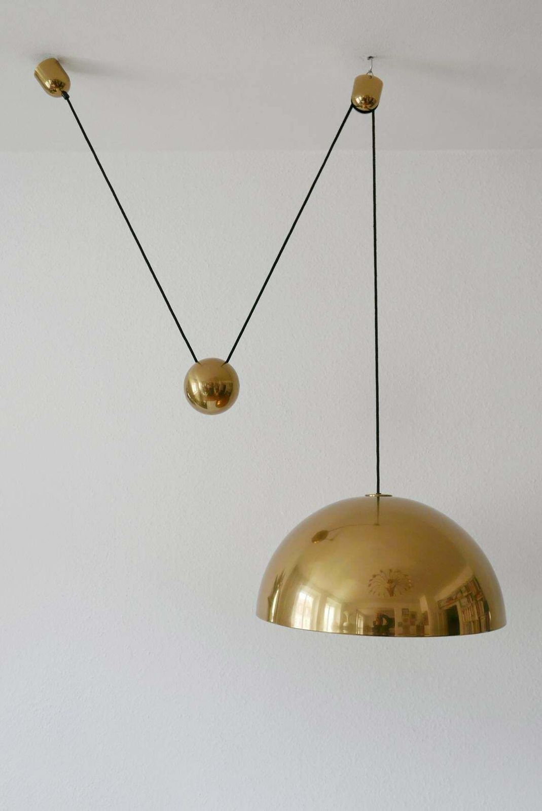 Exceptional Solan Counter Balance Pendant Lamp By Florian Schulz, 1980s, Germany photo vinterior