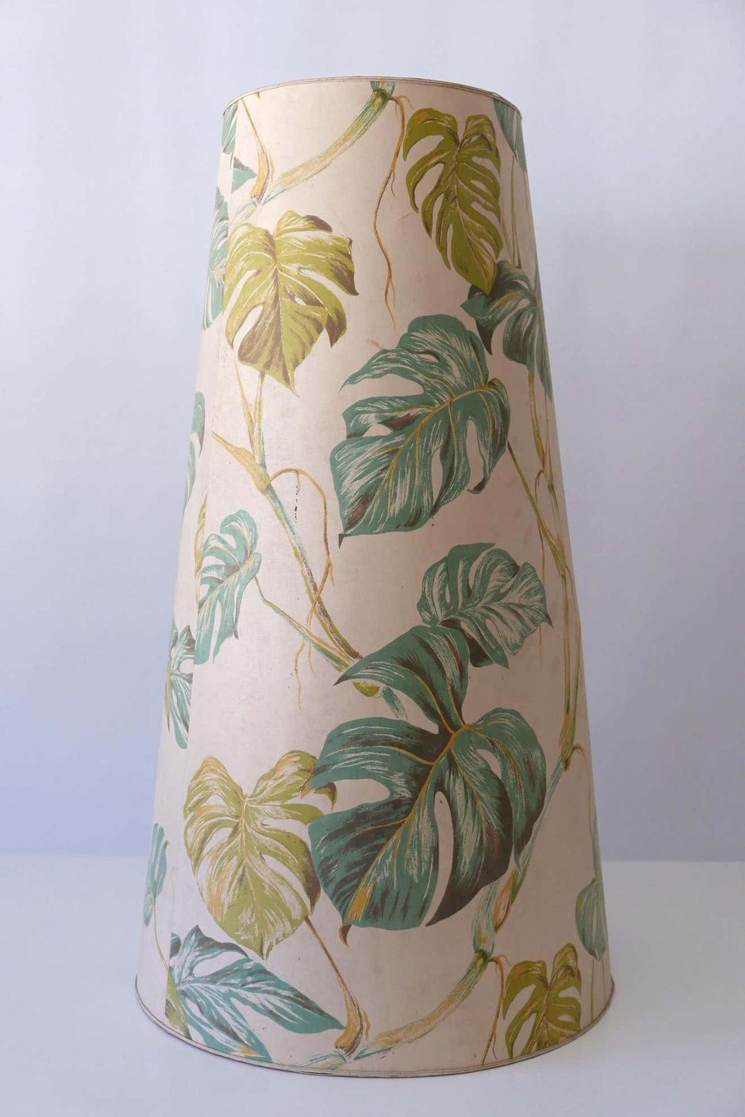 photo vinterior Large Mid Century Modern Floor Lamp By Arthur Percy For Gullaskruf 1950s, Sweden