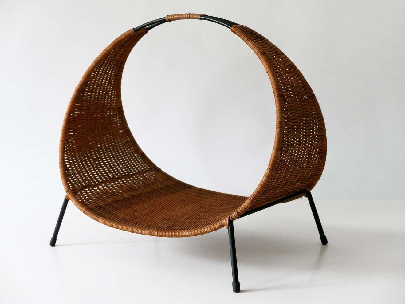 Exceptional Large Mid Century Modern Wicker Magazine Rack Or Stand, 1960s, Italy photo 2224.0