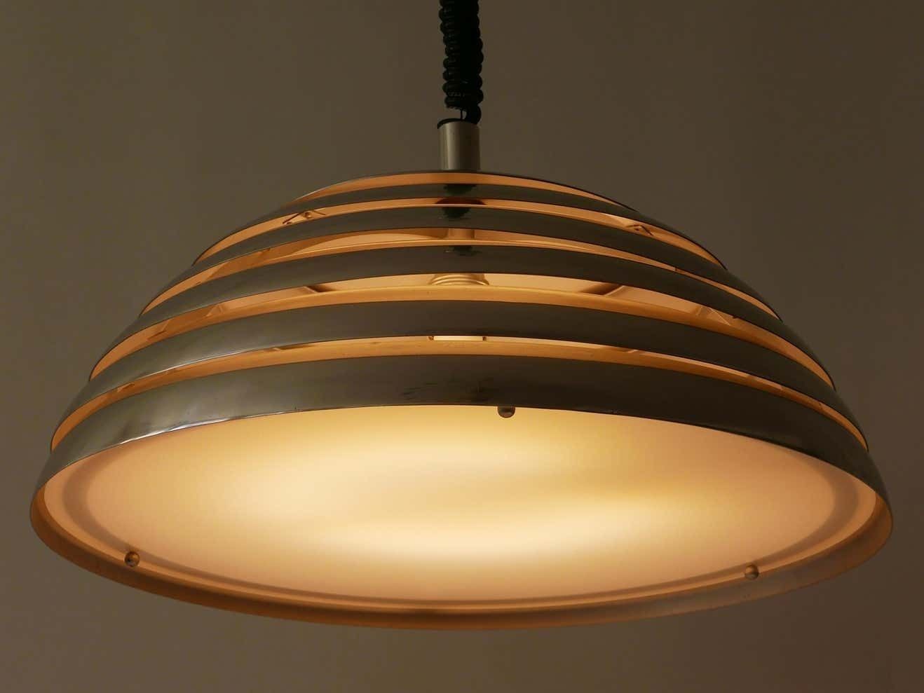 photo vinterior Large Mid Century Modern Pendant Lamp By Vereinigte Werkstätten München, 1960s