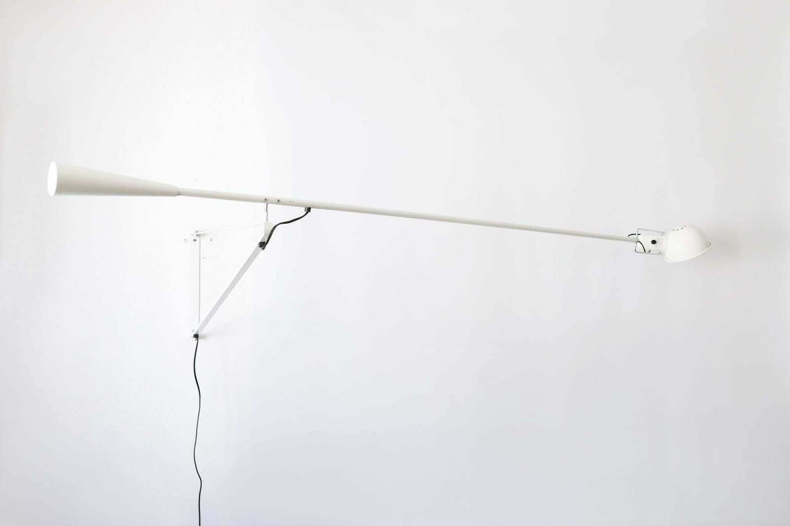 Articulated Wall Lamp Model 265 By Paolo Rizzatto For Arteluce 1973 Italy photo 3404.0