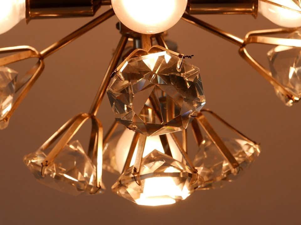 photo vintage Exceptional Diamond Shaped Large Crystal Glass Chandelier By Bakalowits & Sons