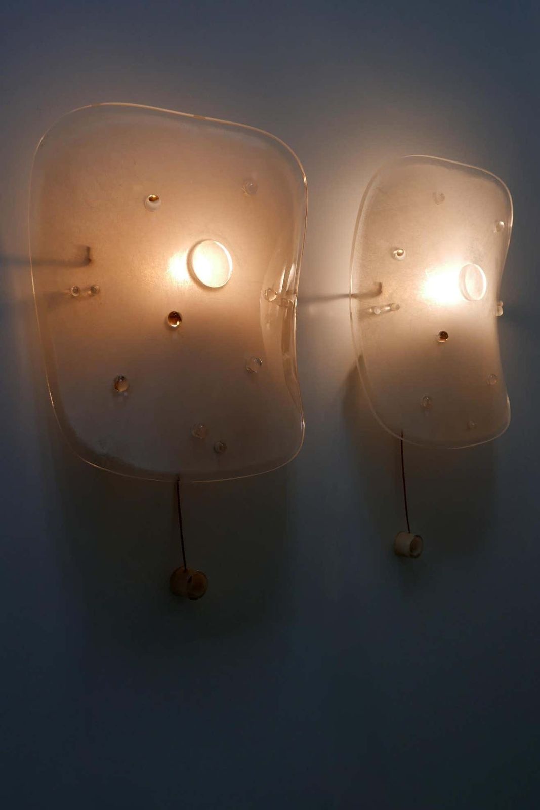 Set Of Two Mid Century Modern Lucite Wall Lamps Sconces By Rupert Nikoll, 1960s photo Lighting